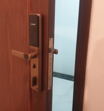 Khóa vân tay Bosch ID30B mặt trong